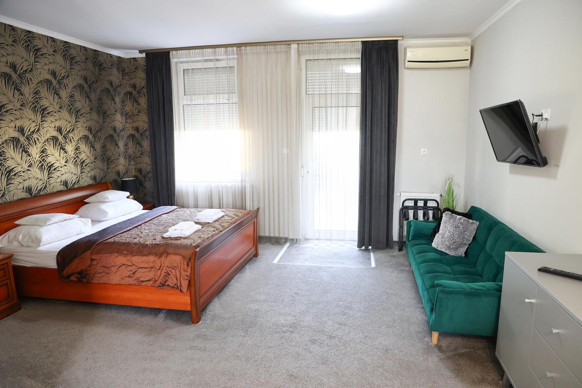 Hotel Forras Komárom Εξωτερικό φωτογραφία