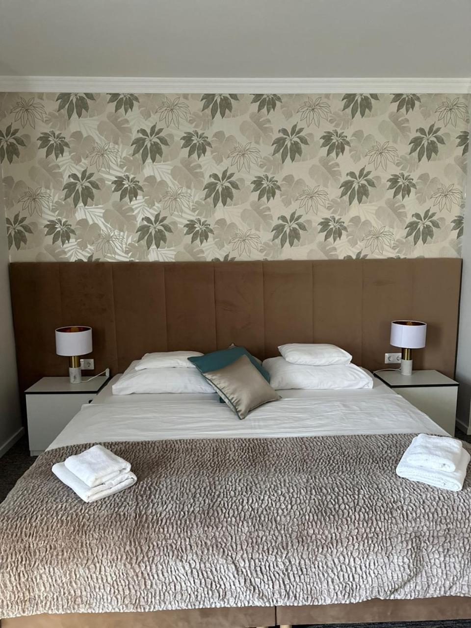 Hotel Forras Komárom Εξωτερικό φωτογραφία