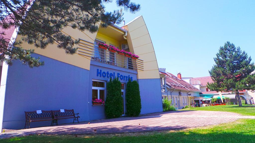 Hotel Forras Komárom Εξωτερικό φωτογραφία