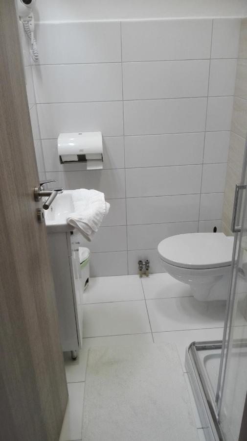Hotel Forras Komárom Εξωτερικό φωτογραφία
